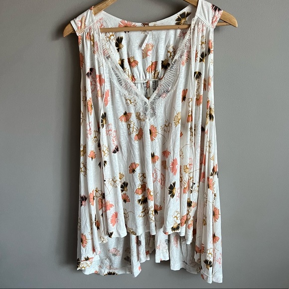 Free People Floral Drapey Tank with Lace and Back Slit - Picture 4 of 8